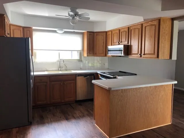 11242 Glenis Drive Sterling Heights, MI 48312