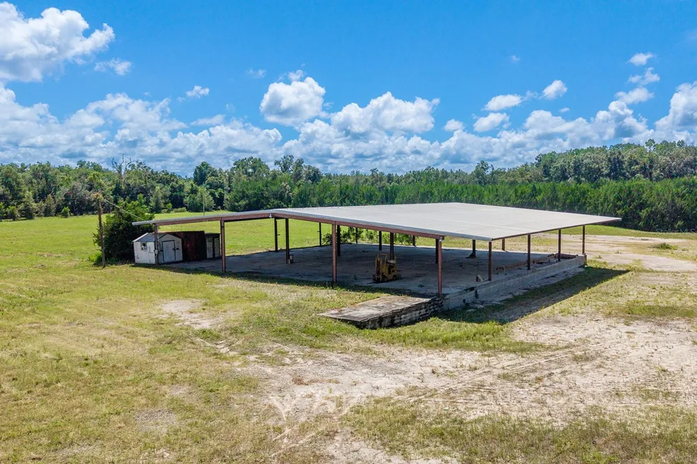 6900 SW 50TH AVENUE Trenton, FL 32693
