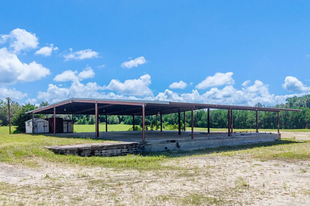 6900 SW 50TH AVENUE Trenton, FL 32693