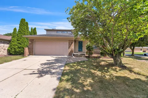 1541 Yellowbrick Road