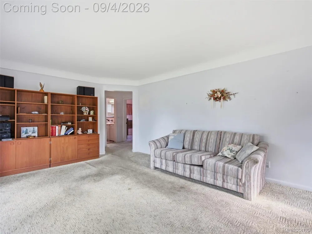 932 Esplanade Street Mt Clemens City, MI 48043