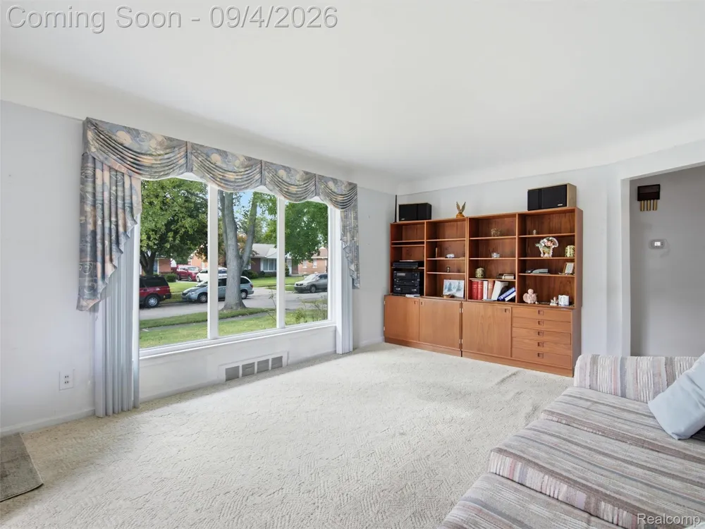 932 Esplanade Street Mt Clemens City, MI 48043