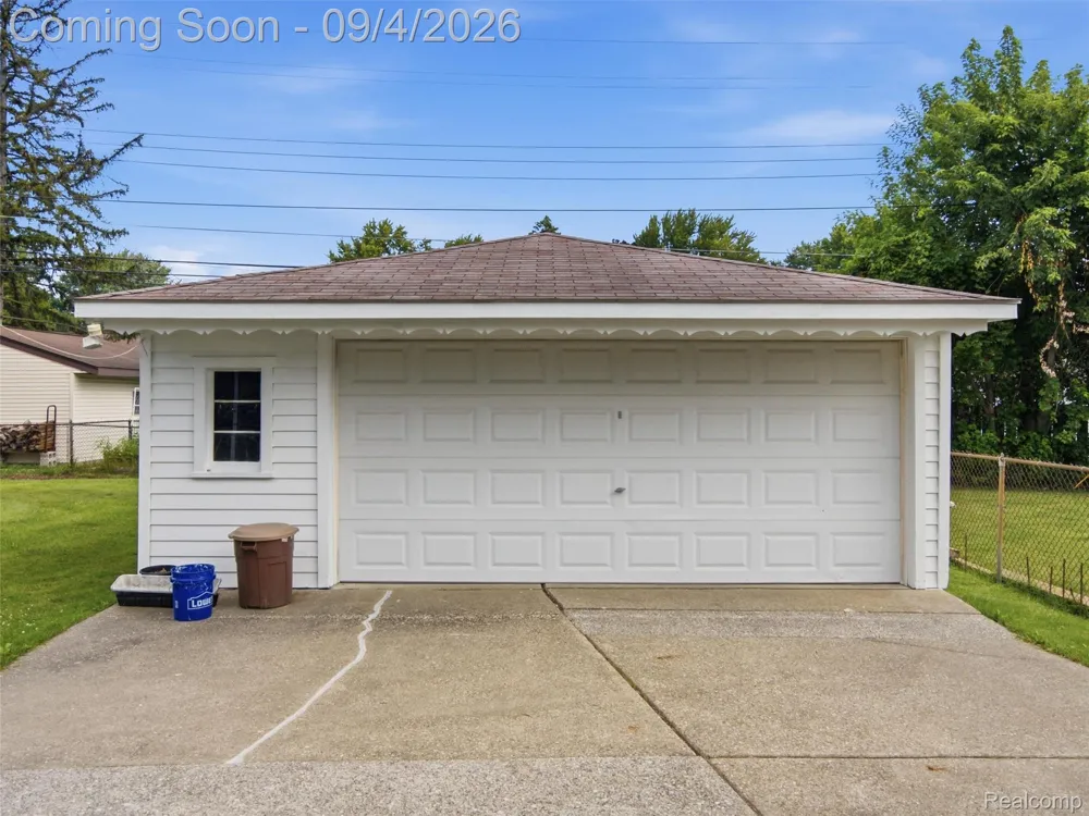 932 Esplanade Street Mt Clemens City, MI 48043