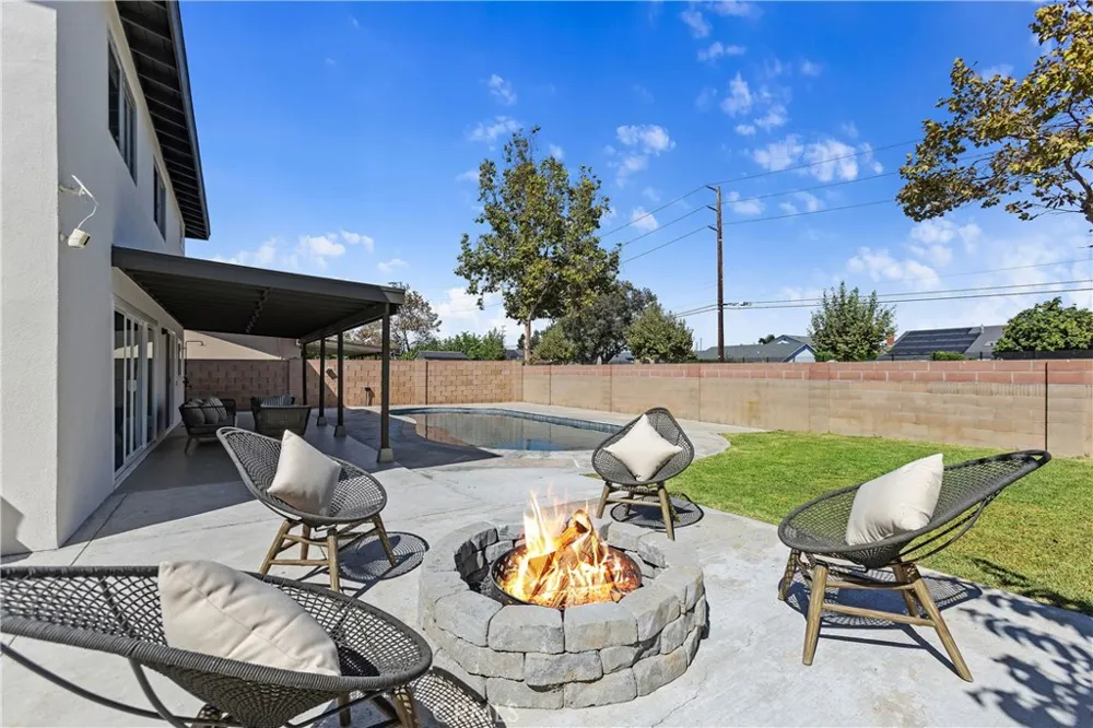 3709 S Olive Street Santa Ana, CA 92707