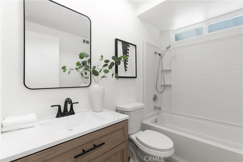 3709 S Olive Street Santa Ana, CA 92707