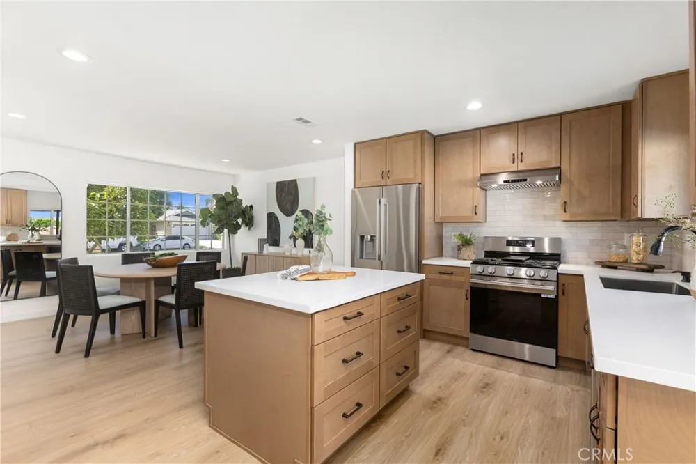 3709 S Olive Street Santa Ana, CA 92707