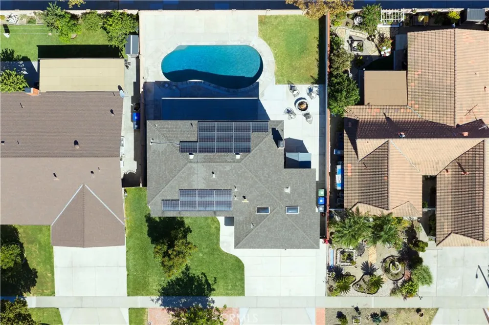 3709 S Olive Street Santa Ana, CA 92707