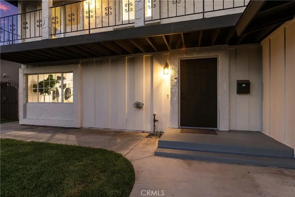 3709 S Olive Street Santa Ana, CA 92707