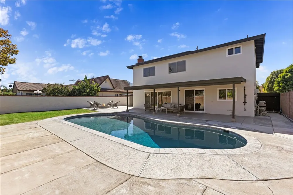 3709 S Olive Street Santa Ana, CA 92707