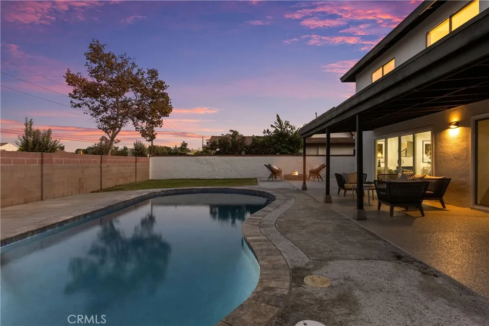 3709 S Olive Street Santa Ana, CA 92707