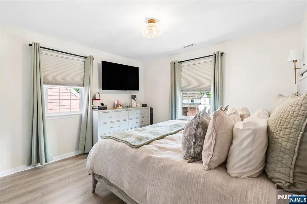 79 Bergen Avenue Waldwick, NJ 07463