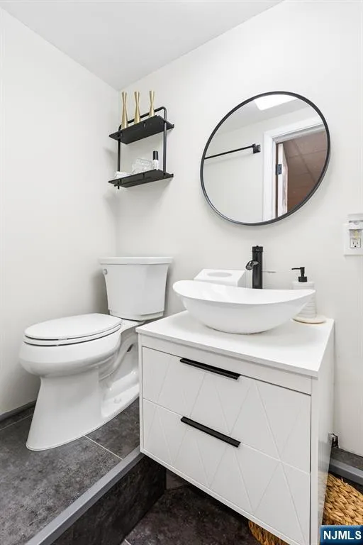 79 Bergen Avenue Waldwick, NJ 07463