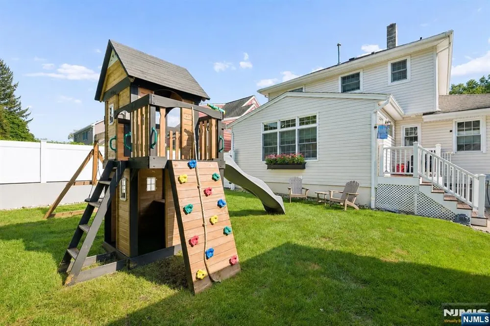 79 Bergen Avenue Waldwick, NJ 07463