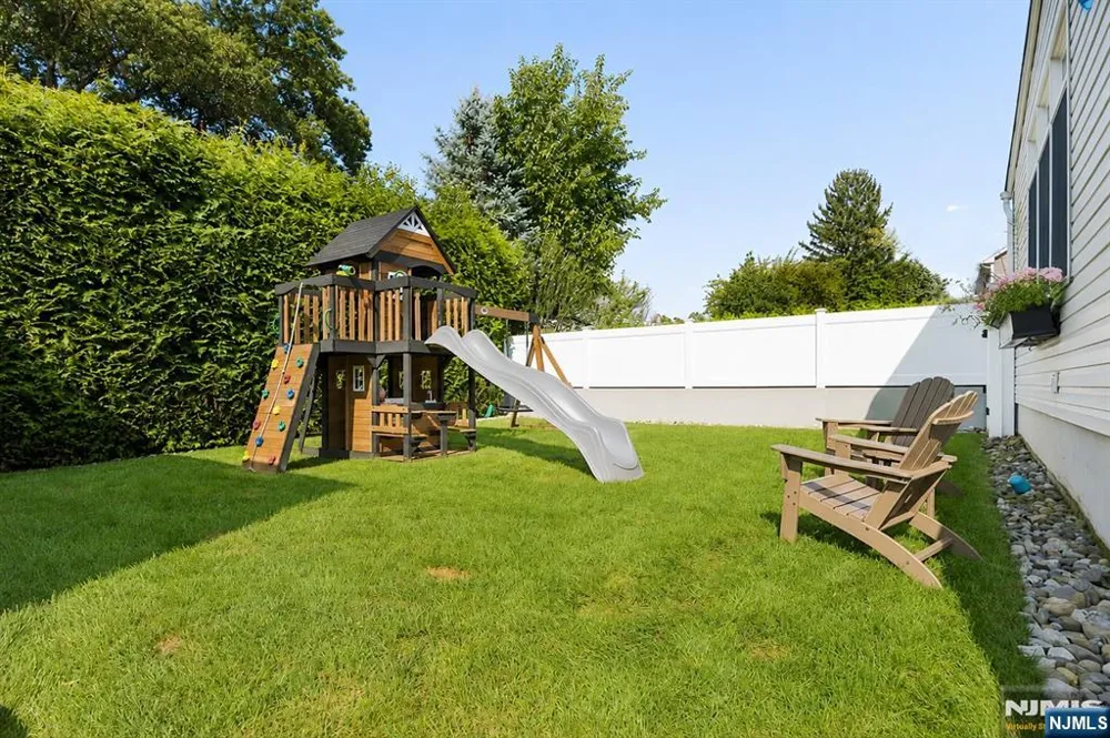 79 Bergen Avenue Waldwick, NJ 07463