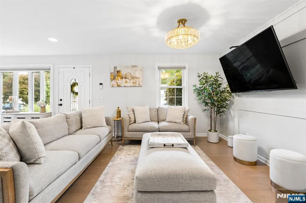 79 Bergen Avenue Waldwick, NJ 07463