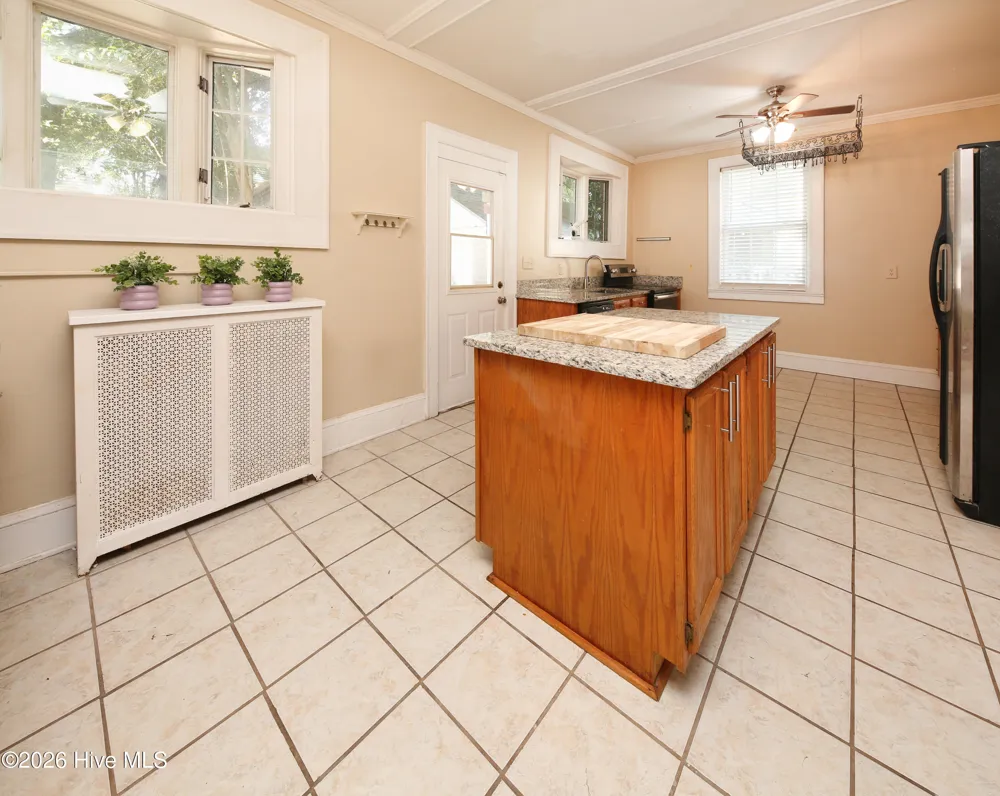 506 W Church Street Elizabeth City, NC 27909
