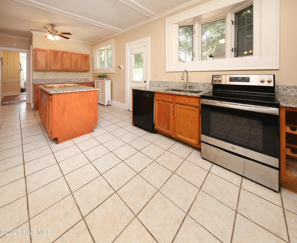 506 W Church Street Elizabeth City, NC 27909