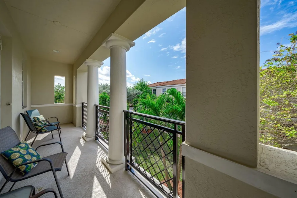 8335 NW 7TH TERRACE Boca Raton, FL 33487