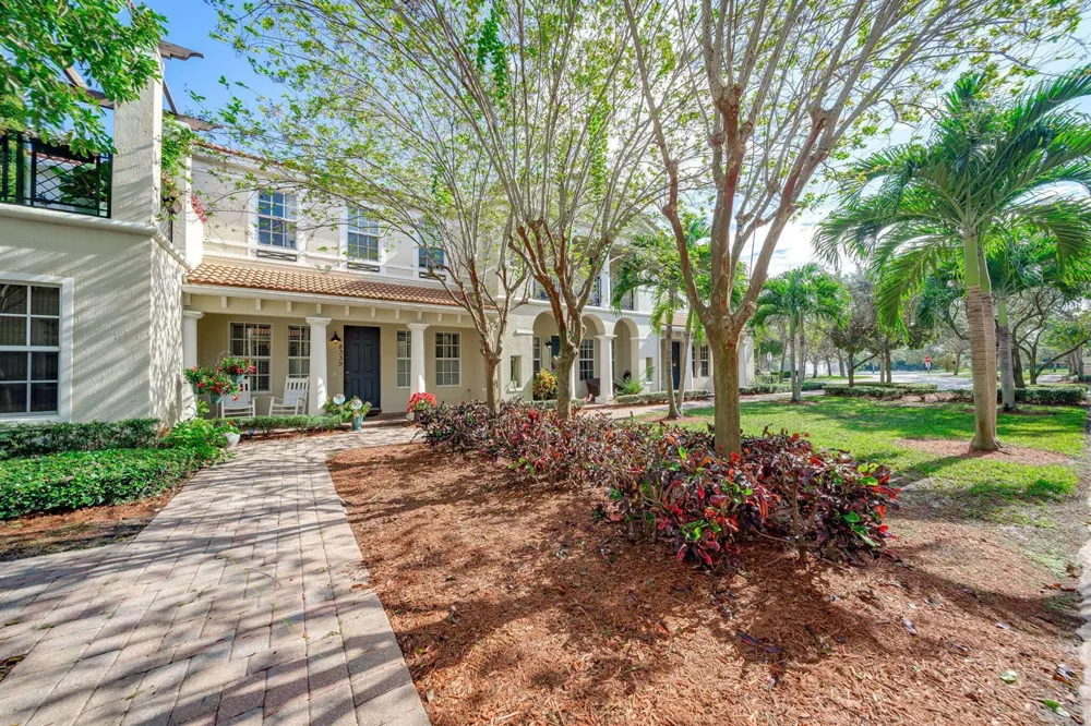 8335 NW 7TH TERRACE Boca Raton, FL 33487