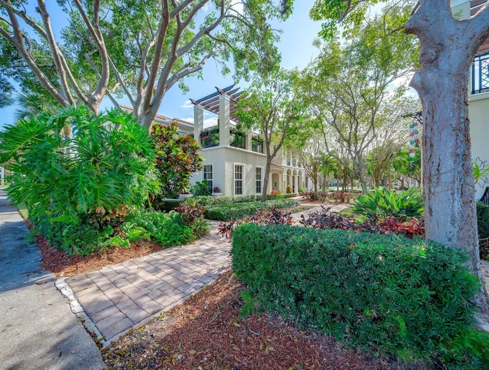 8335 NW 7TH TERRACE Boca Raton, FL 33487
