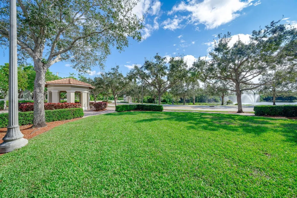 8335 NW 7TH TERRACE Boca Raton, FL 33487