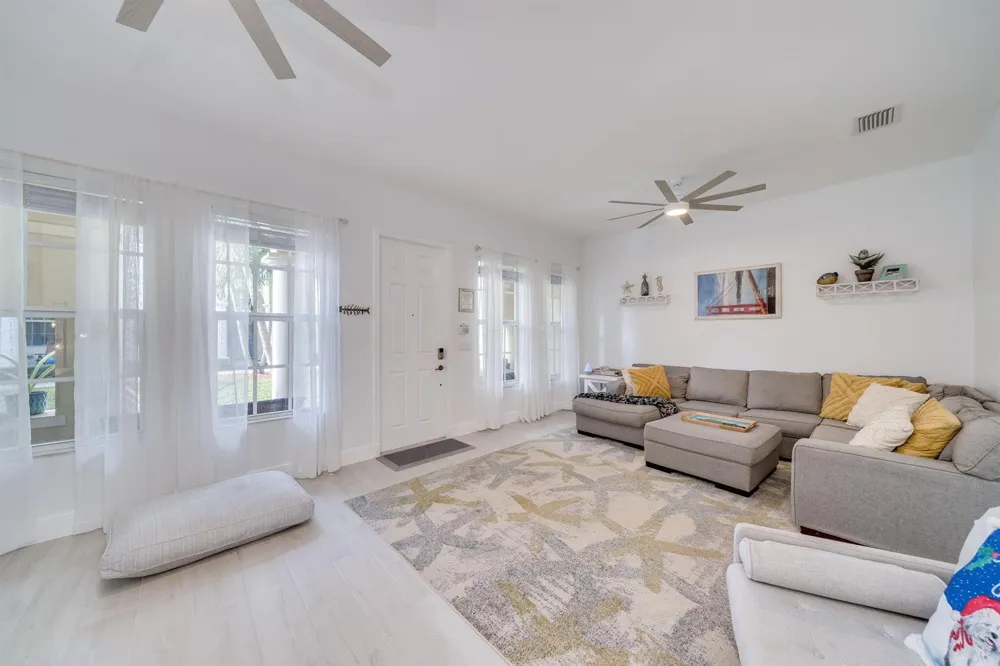 8335 NW 7TH TERRACE Boca Raton, FL 33487