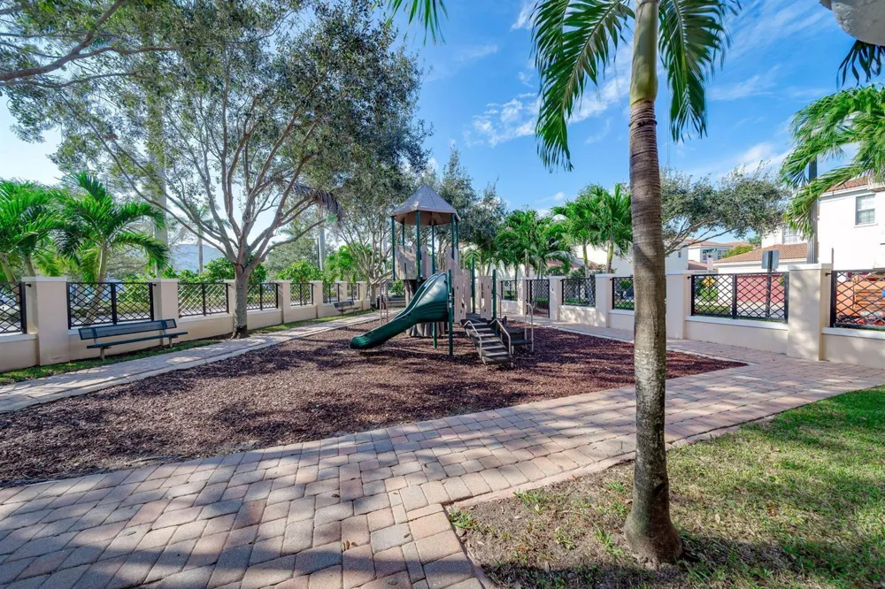 8335 NW 7TH TERRACE Boca Raton, FL 33487