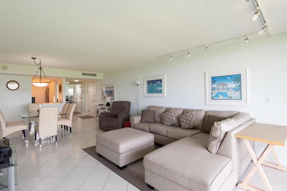 2000 PRESIDENTIAL WAY #603 West Palm Beach, FL 33401