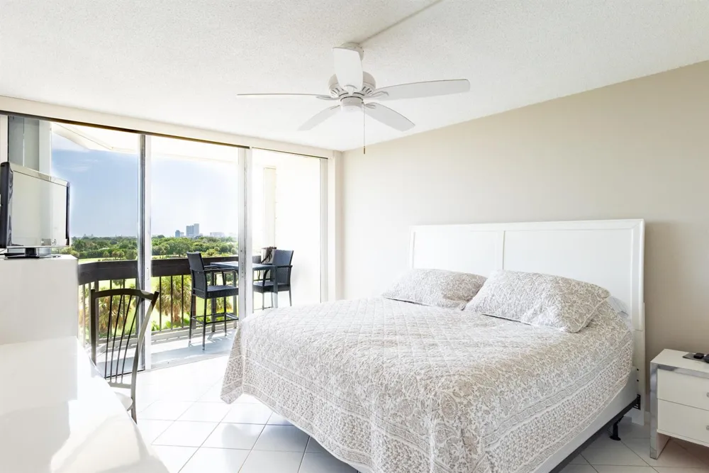 2000 PRESIDENTIAL WAY #603 West Palm Beach, FL 33401
