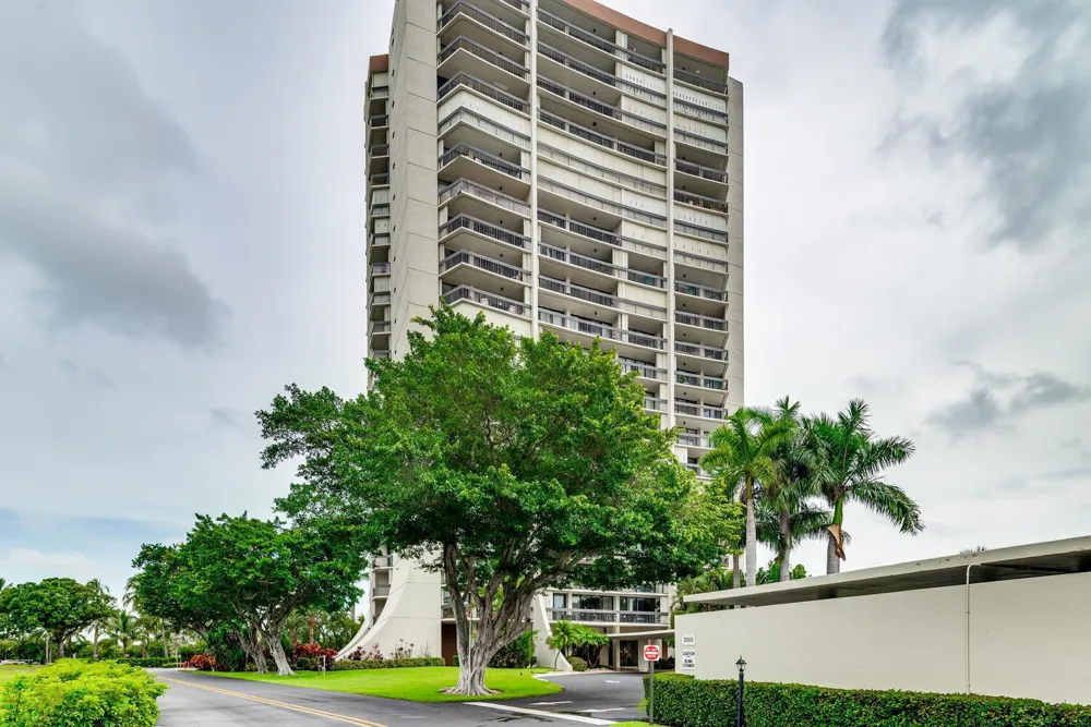 2000 PRESIDENTIAL WAY #603 West Palm Beach, FL 33401
