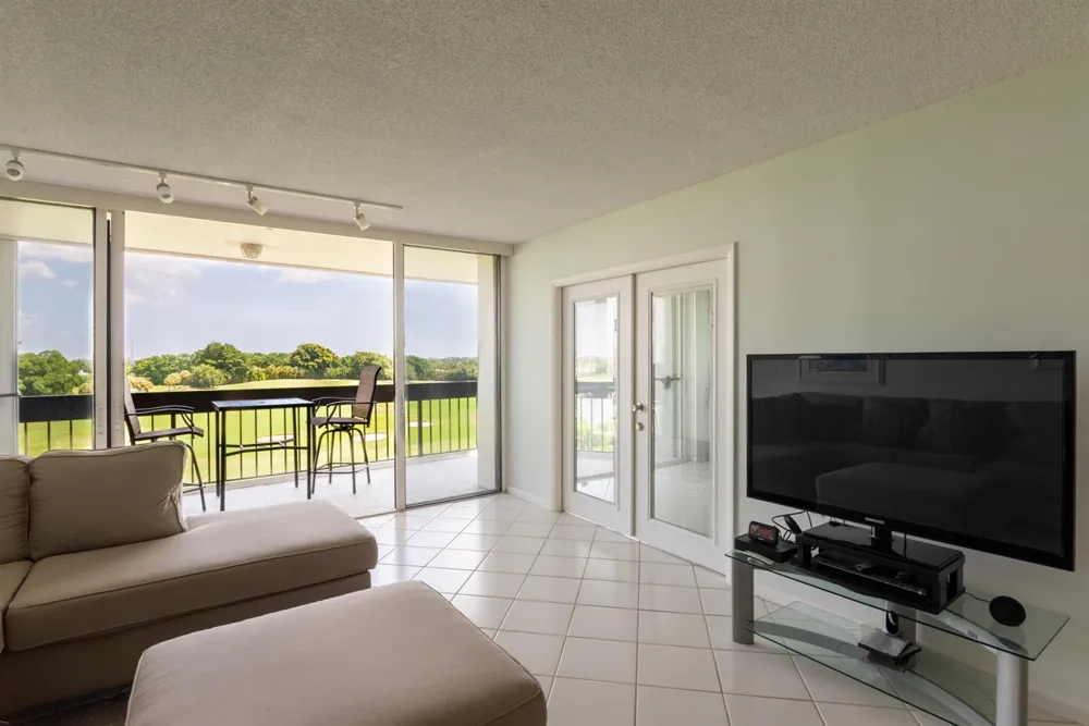 2000 PRESIDENTIAL WAY #603 West Palm Beach, FL 33401