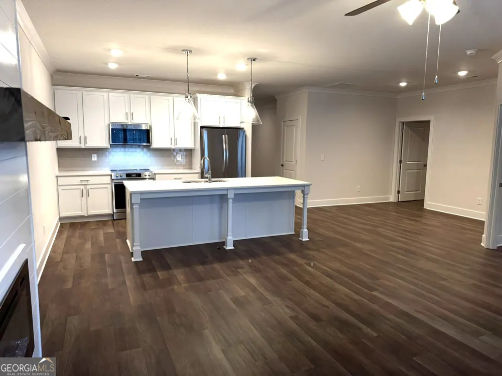 65 Village CT Cleveland, GA 30528