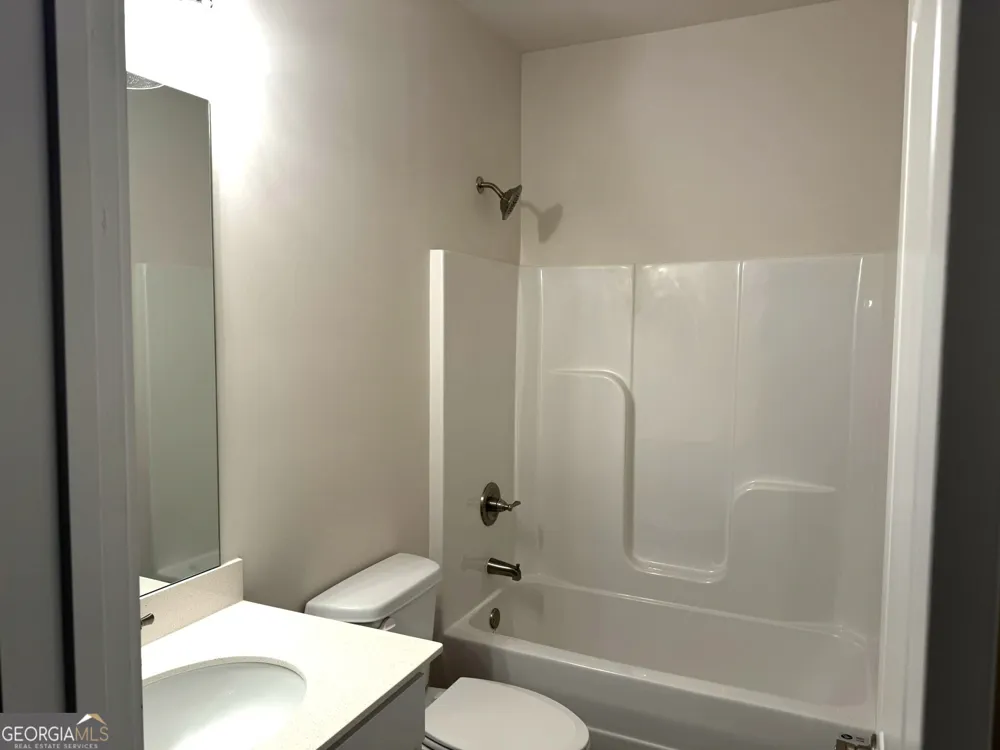 65 Village CT Cleveland, GA 30528