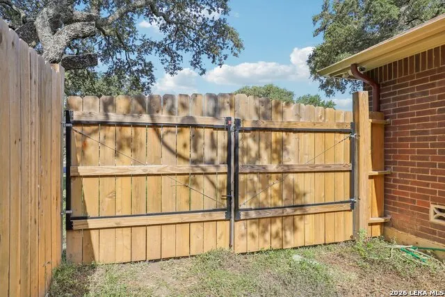 5614 Timber Trace St San Antonio, TX 78250