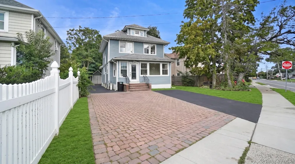139 5th Avenue Bay Shore, NY 11706
