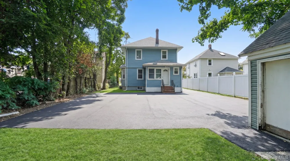 139 5th Avenue Bay Shore, NY 11706