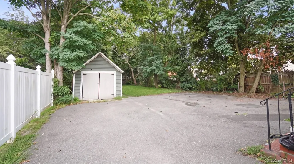 139 5th Avenue Bay Shore, NY 11706