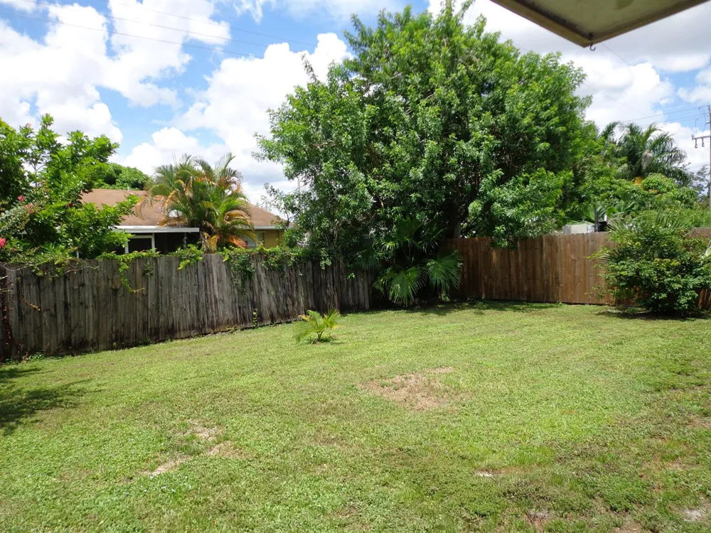 11751 Oleander Drive Royal Palm Beach, FL 33411