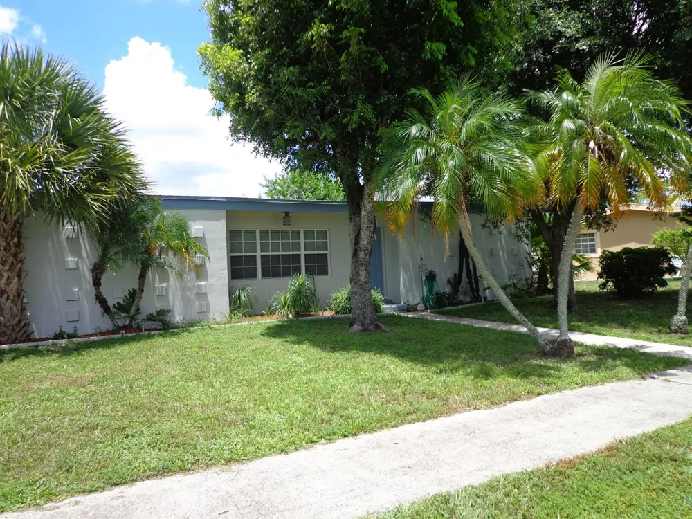 11751 Oleander Drive Royal Palm Beach, FL 33411
