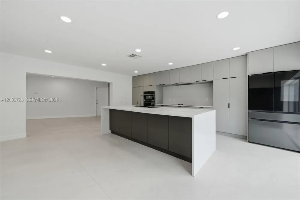 6700 E Tropical Way Plantation, FL 33317