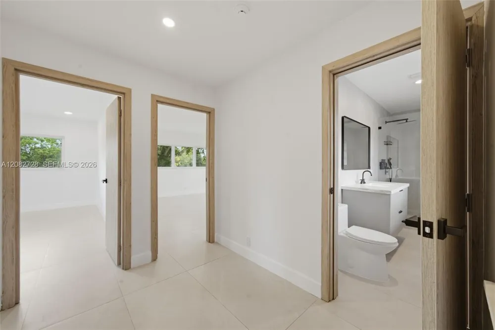 6700 E Tropical Way Plantation, FL 33317