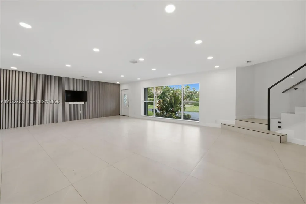 6700 E Tropical Way Plantation, FL 33317