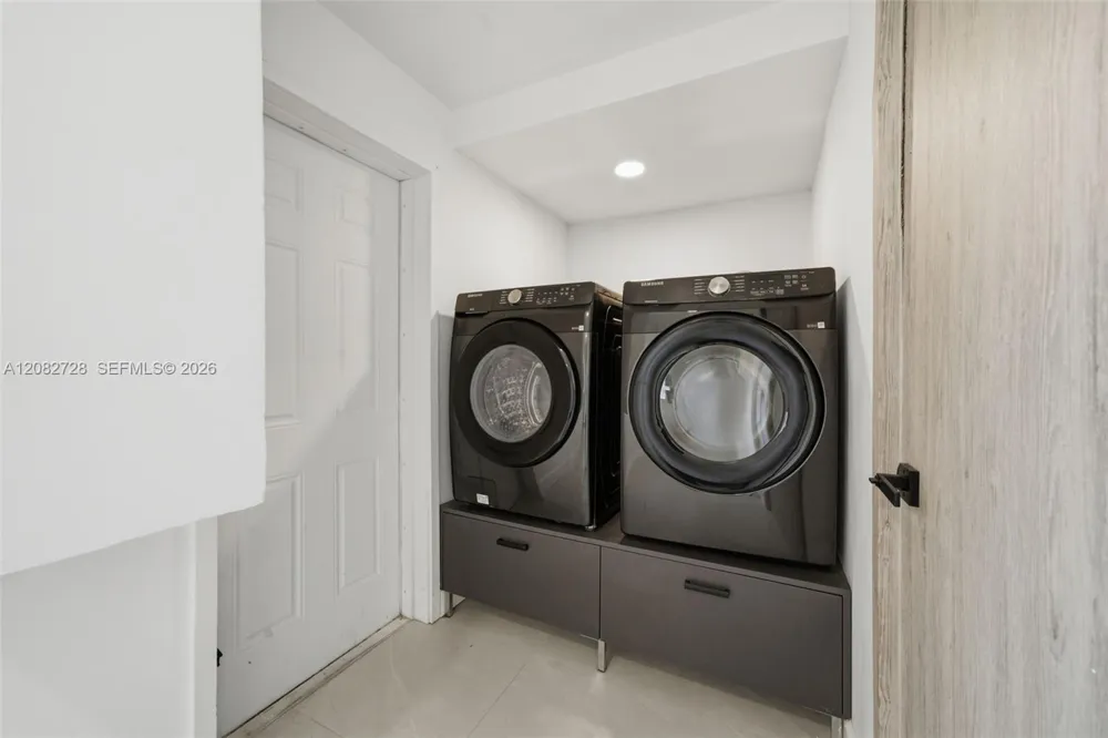 6700 E Tropical Way Plantation, FL 33317