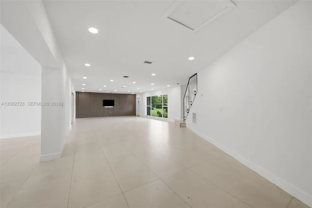 6700 E Tropical Way Plantation, FL 33317