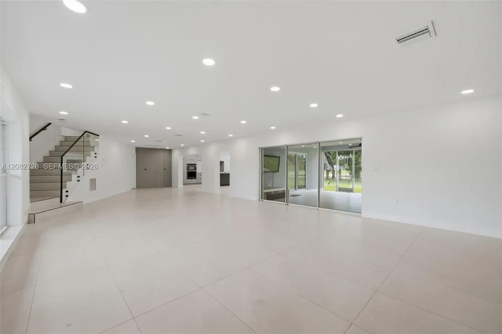 6700 E Tropical Way Plantation, FL 33317