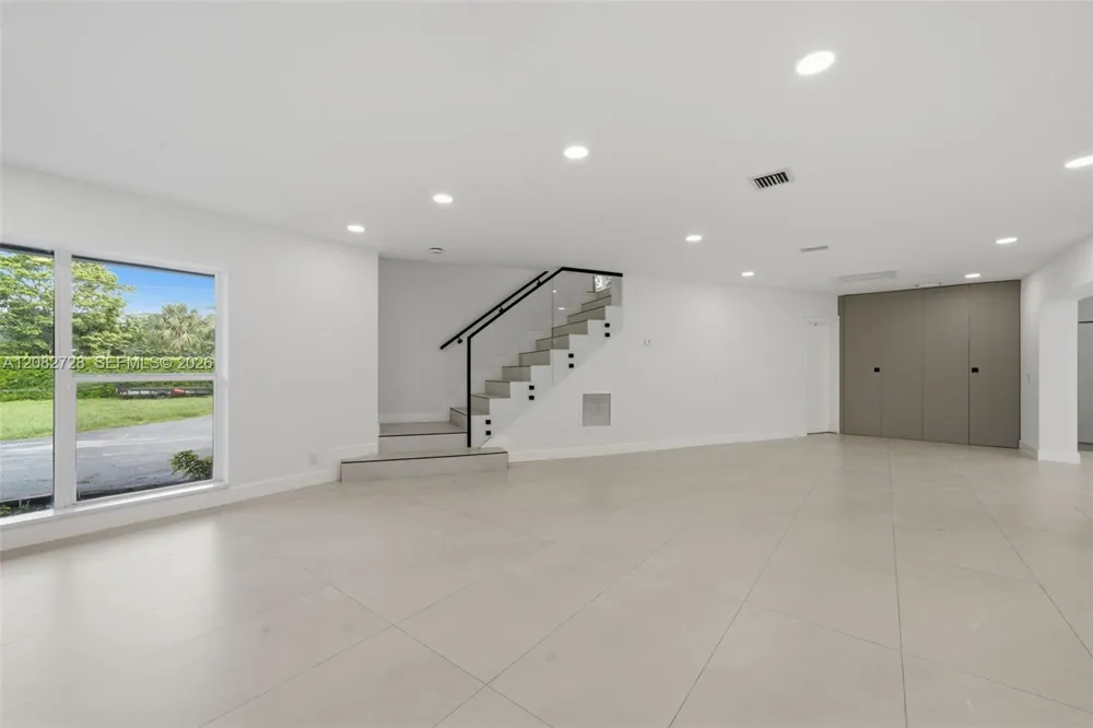 6700 E Tropical Way Plantation, FL 33317