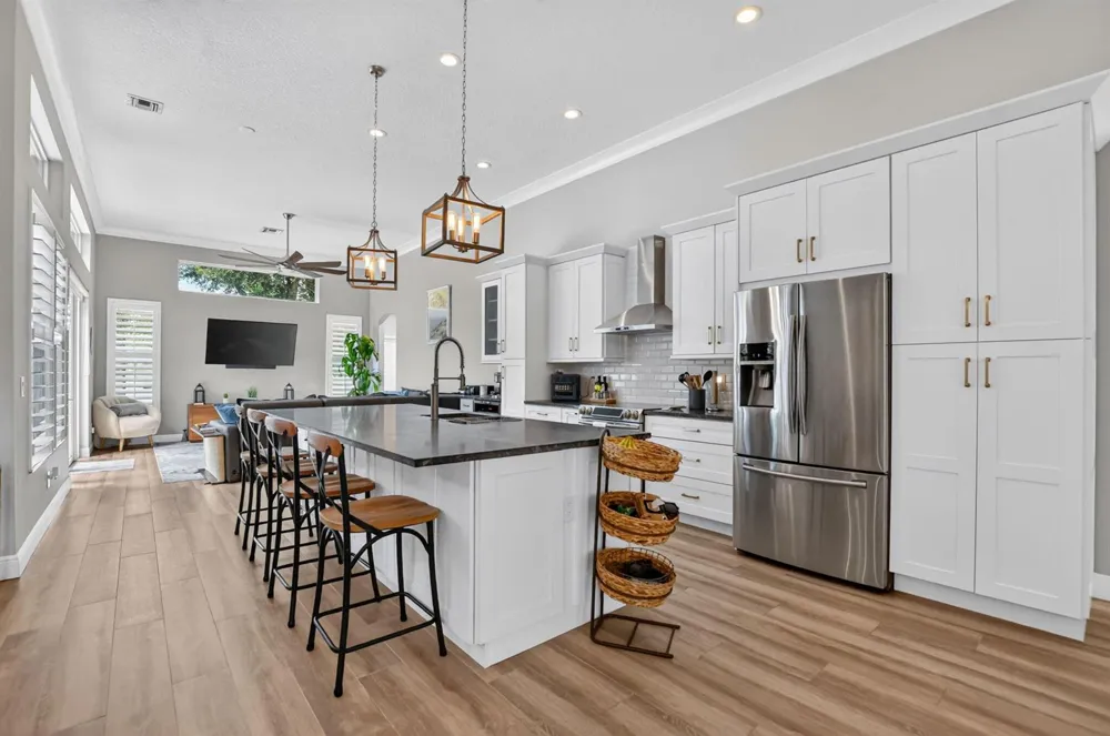 10 LAKE EDEN DRIVE Boynton Beach, FL 33435