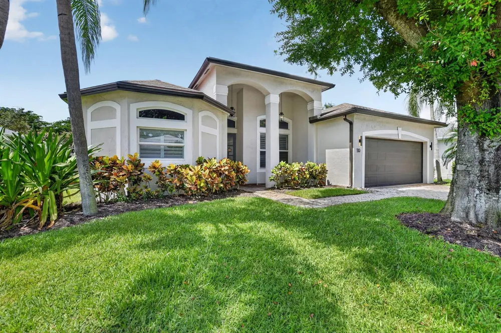 10 LAKE EDEN DRIVE Boynton Beach, FL 33435