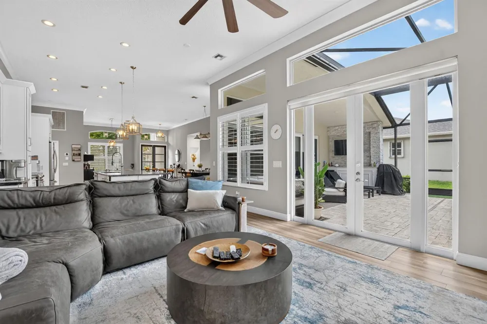 10 LAKE EDEN DRIVE Boynton Beach, FL 33435
