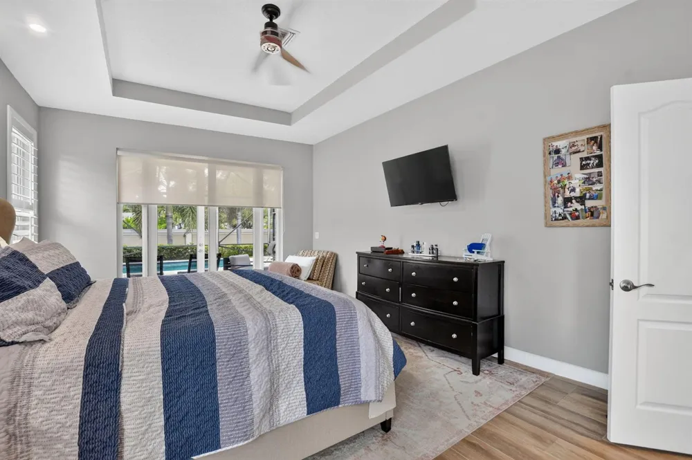 10 LAKE EDEN DRIVE Boynton Beach, FL 33435